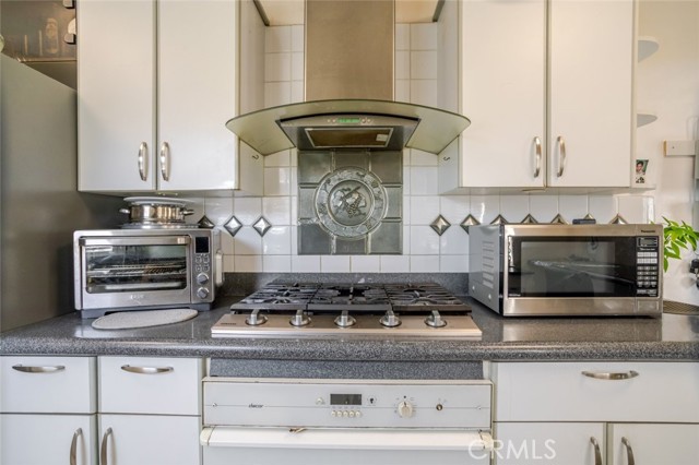 Image 13 of 38 For 4040 Lynd Avenue