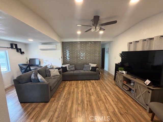 Detail Gallery Image 8 of 19 For 1512 E 5th #85,  Ontario,  CA 91764 - 1 Beds | 1 Baths