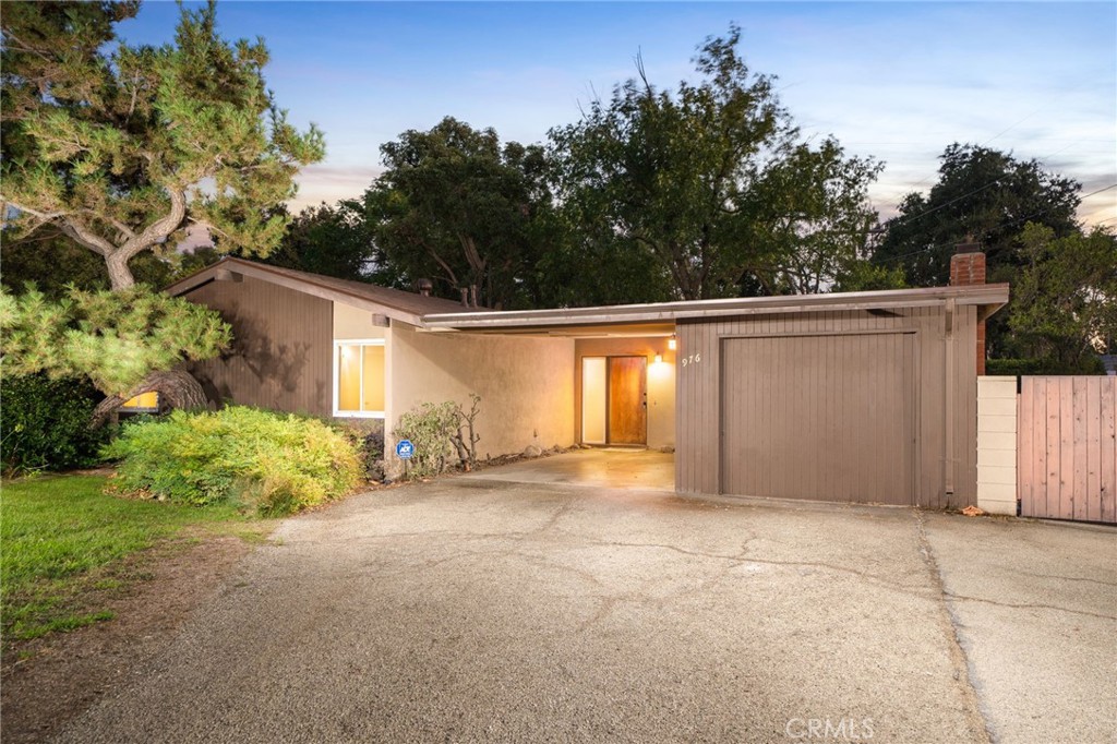 976 Butte Street
