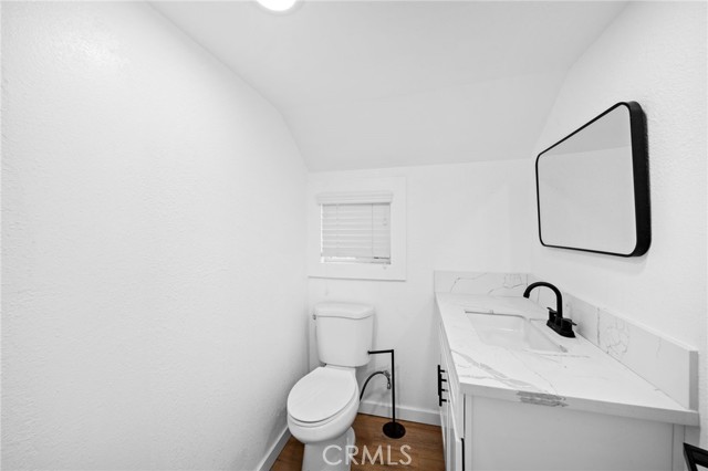 180 Glen Avon Dr, Cedar Glen, CA 92407