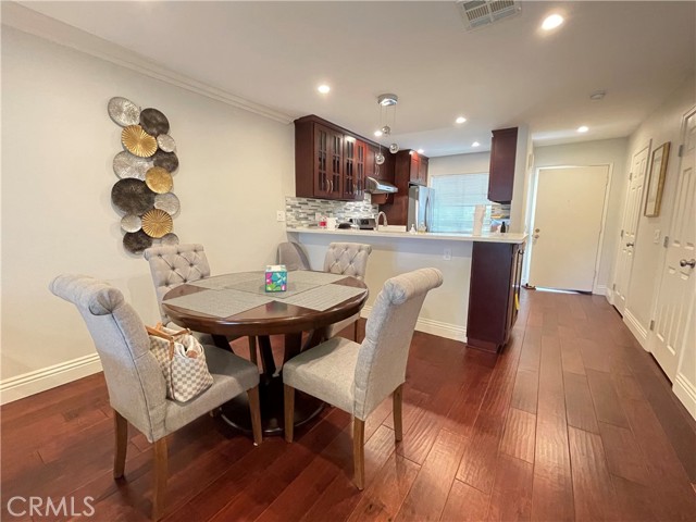 249 Pineview, Irvine CA: https://media.crmls.org/medias/2af51877-5219-4bff-9a92-7a0b73b833af.jpg