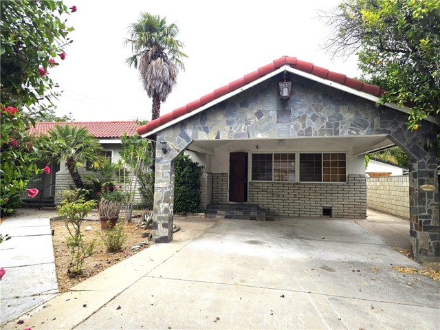 9854 Canby Avenue, Northridge CA: https://media.crmls.org/medias/2af57727-8ed7-4134-afbb-c23df90efe06.jpg