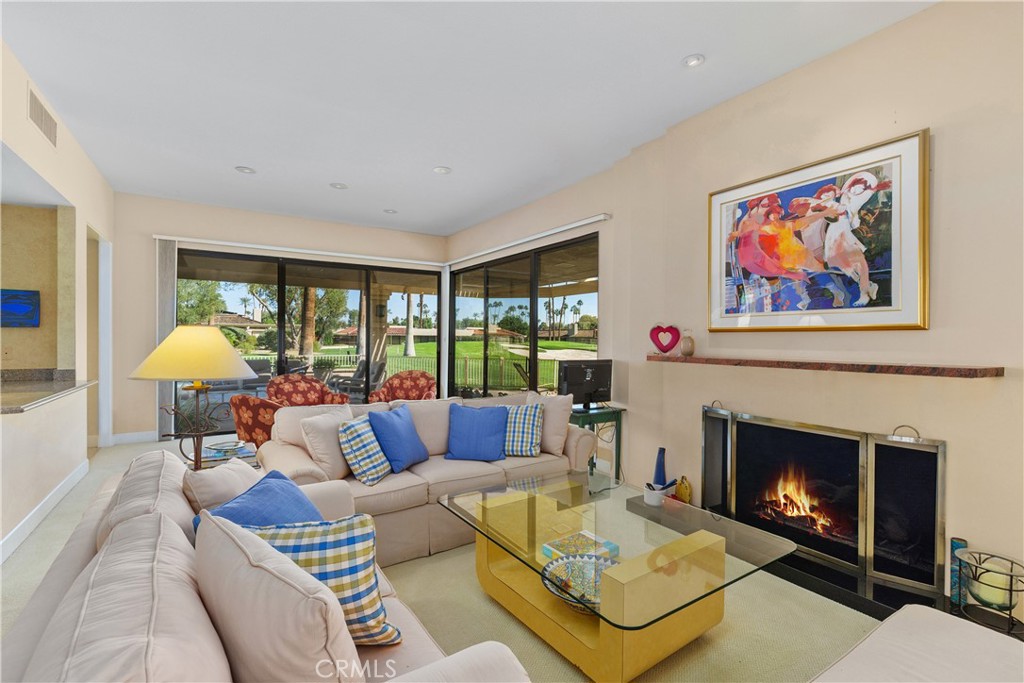 MLS #OC25252368 image #6