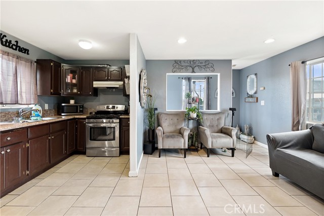 1301 E Pacific Coast, Wilmington CA: https://media.crmls.org/medias/2af5bbd4-7181-44b1-8599-0dc9af7f3e3b.jpg