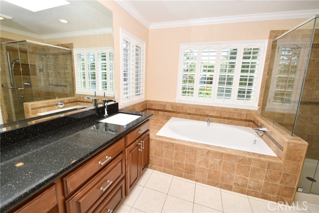 2123 Shelburne Way, Torrance CA: https://media.crmls.org/medias/2af684b9-5c88-49a4-b37c-7161155d550e.jpg