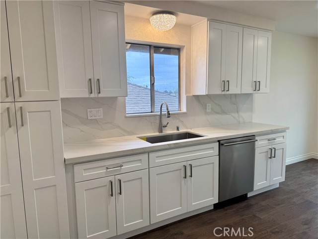 Detail Gallery Image 8 of 25 For 1683 W Cindy Ln #D,  Anaheim,  CA 92802 - 2 Beds | 2 Baths