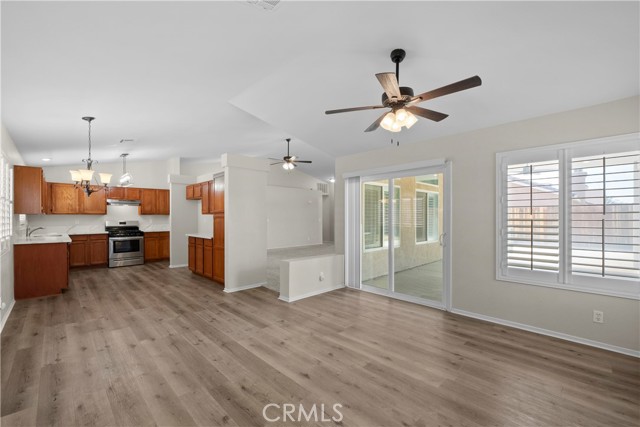 6327 W Avenue J5, Lancaster CA: https://media.crmls.org/medias/2af8478a-b750-4aa2-9840-cff91a64662f.jpg