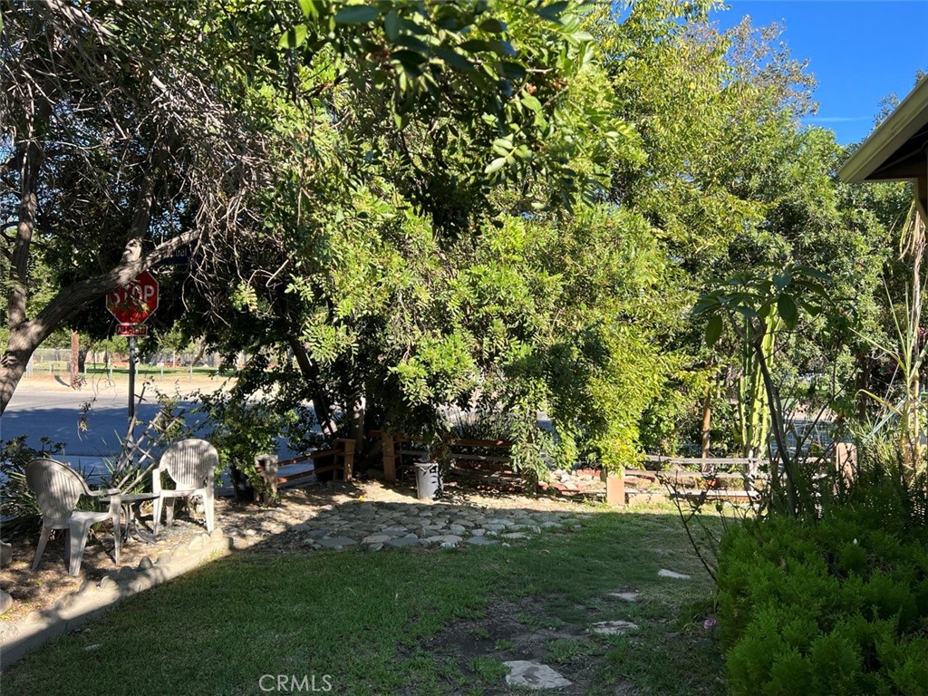 https://media.crmls.org/medias/2af84946-a4b5-4ac2-8308-5adf27df0955.jpg?preset=X-Large