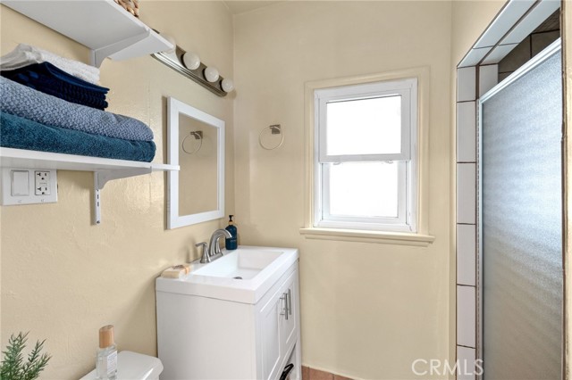 Detail Gallery Image 16 of 20 For 58 10th Ct #B,  Hermosa Beach,  CA 90254 - 1 Beds | 1 Baths