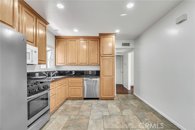 18414 East Benbow Street, Covina CA: https://media.crmls.org/medias/2af91913-1f42-4e5d-9672-e9cd2a3eaba1.jpg