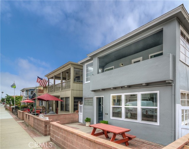 Detail Gallery Image 1 of 1 For 1419 W Bay Ave, Newport Beach,  CA 92661 - – Beds | – Baths