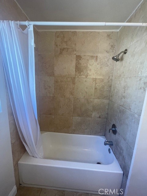 Detail Gallery Image 13 of 22 For 17105 Roscoe #09,  Northridge,  CA 91325 - 2 Beds | 1/1 Baths