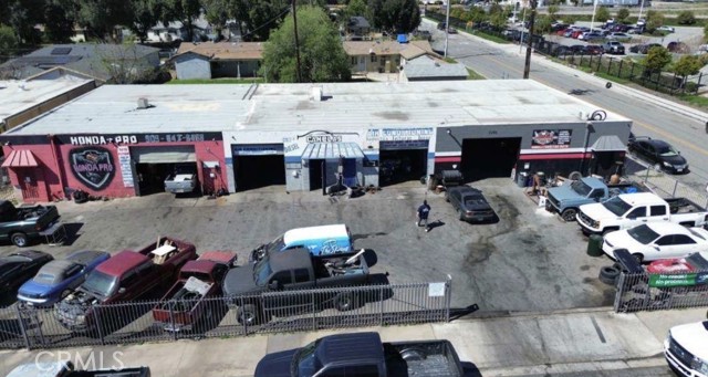 Image 2 of 17 For 2396 Cabrera