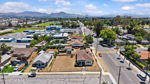 1099 W Congress Street, San Bernardino CA: https://media.crmls.org/medias/2afaf87e-8e42-4282-a11c-3968931c7edb.jpg