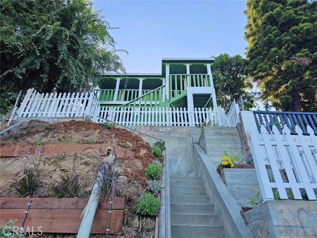 822 N Gage Ave, Los Angeles, CA 90063