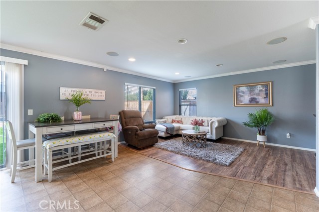 Detail Gallery Image 8 of 45 For 14550 Equestrian Way, Victorville,  CA 92394 - 5 Beds | 3 Baths