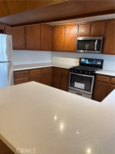 Detail Gallery Image 10 of 20 For 1364 W 139th #B,  Gardena,  CA 90247 - 3 Beds | 3 Baths