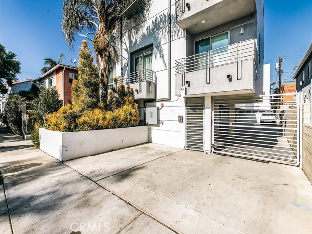 Image 3 for 5941 Barton Ave, Los Angeles, CA 90038