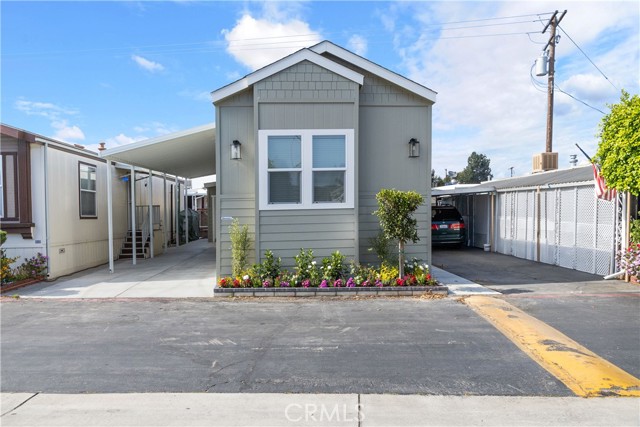 Detail Gallery Image 2 of 14 For 22600 Normandie Ave. #3,  Torrance,  CA 90502 - 2 Beds | 1 Baths
