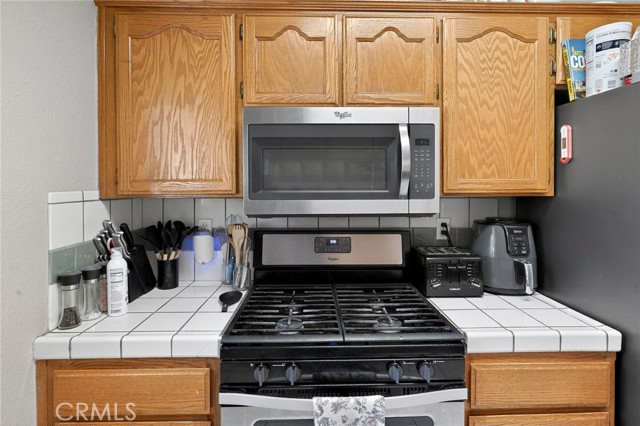 Detail Gallery Image 16 of 29 For 1133 Summer Field, Hanford,  CA 93230 - 3 Beds | 2 Baths