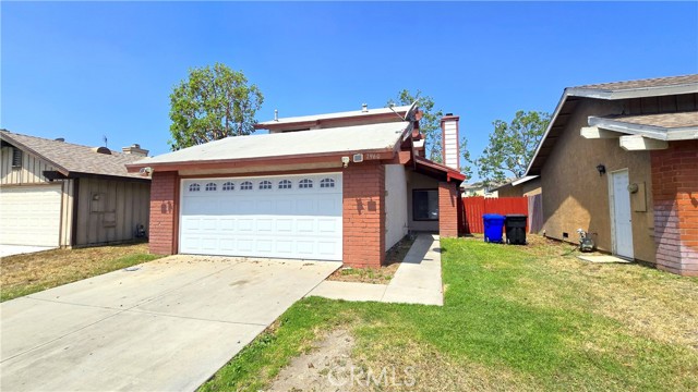7960 Eugenia Avenue, Fontana CA: https://media.crmls.org/medias/2afcd791-2b12-4171-8732-c0546240bc23.jpg