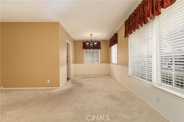 5939 Greentop Street, Lakewood CA: https://media.crmls.org/medias/2afdbf72-33c9-4187-b60e-70de33c0202b.jpg