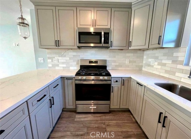 7838 Sancola Avenue, Sun Valley CA: https://media.crmls.org/medias/2afe0b55-ec7b-4cfb-b324-e500335559e7.jpg