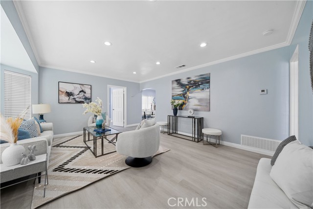 Detail Gallery Image 9 of 51 For 11433 Elmcrest, El Monte,  CA 91732 - 4 Beds | 4 Baths