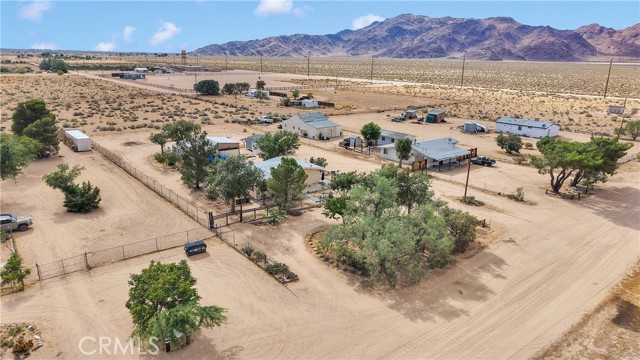 10378 Willow Wells Avenue, Lucerne Valley CA: https://media.crmls.org/medias/2afe6d1c-ee15-45e1-b6b7-7b610481bc47.jpg