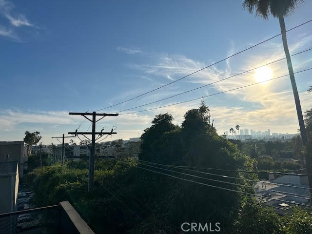 https://media.crmls.org/medias/2afe79bf-5a9e-47a1-9131-154cd247b4a1.jpg?preset=X-Large