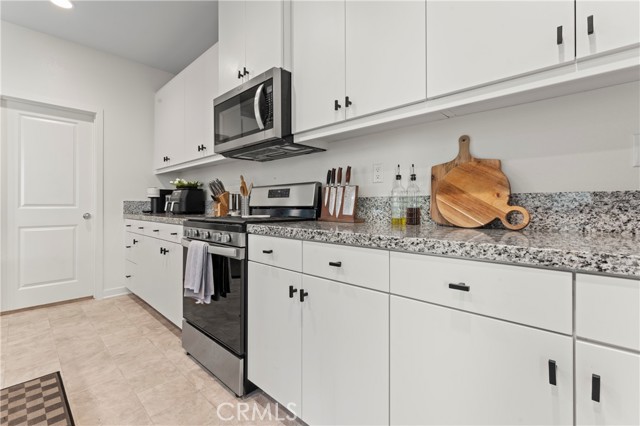 Detail Gallery Image 27 of 38 For 12704 Ironstone, Moreno Valley,  CA 92555 - 4 Beds | 2/1 Baths