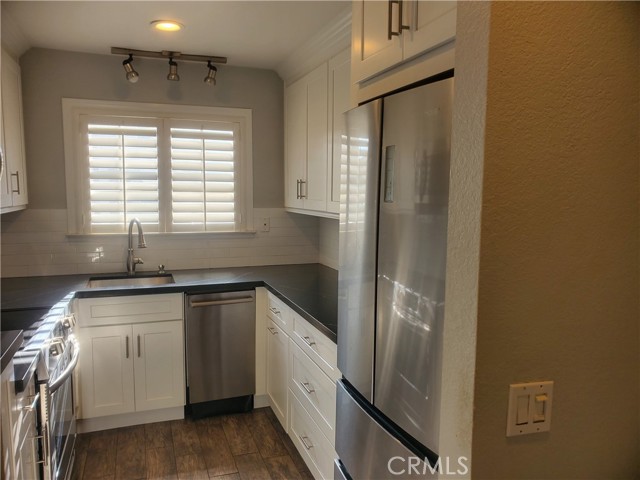 Detail Gallery Image 8 of 13 For 23262 La Mar #D,  Mission Viejo,  CA 92691 - 1 Beds | 1/1 Baths