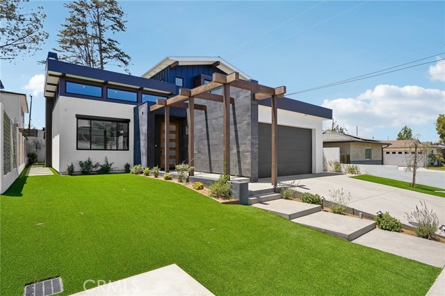 Front Image Thumbnail for CRSB26130678