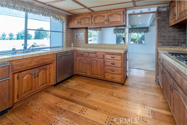 11 Sunnyfield, Rolling Hills Estates, California 90274, 4 Bedrooms Bedrooms, ,2 BathroomsBathrooms,Residential,Sold,Sunnyfield,PV22127570