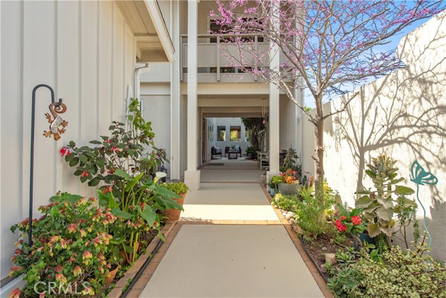 Image 3 of 58 For 24 Spicewood Way