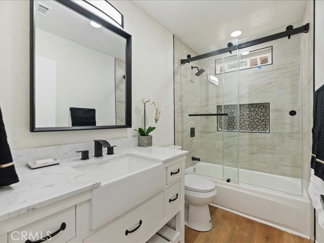 5430 Avenue Juan Bautista, Jurupa Valley CA: https://media.crmls.org/medias/2b007358-d354-441b-b98f-8f79df0d78dd.jpg