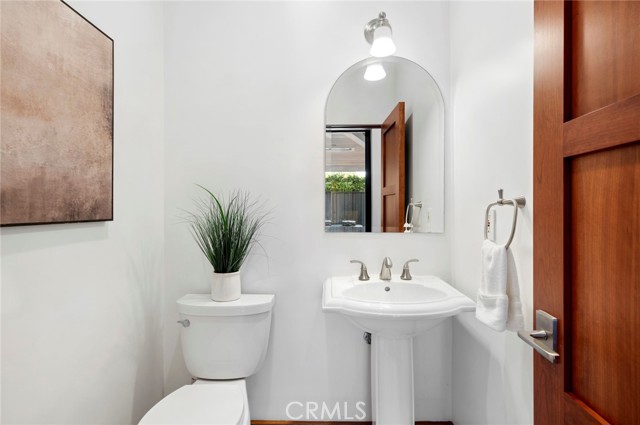 Detail Gallery Image 28 of 35 For 450 Cabrillo, Costa Mesa,  CA 92627 - 4 Beds | 3/1 Baths