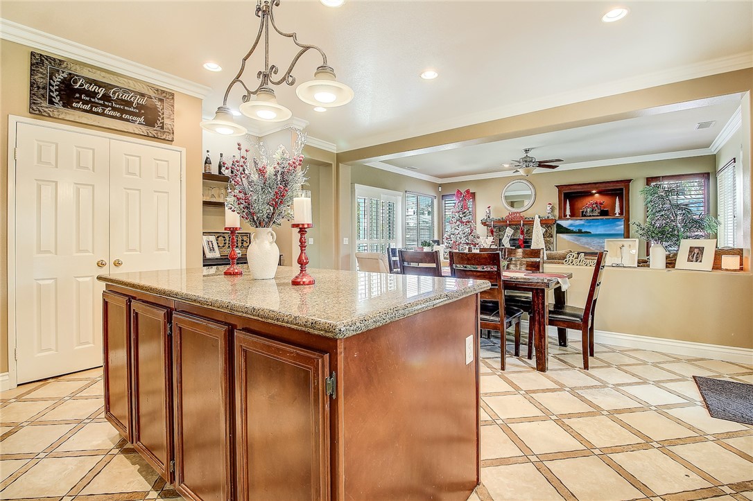 Detail Gallery Image 20 of 61 For 17509 Cedarwood Dr, Riverside,  CA 92503 - 4 Beds | 2/1 Baths