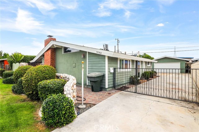 Front Image Thumbnail for CROC25248434