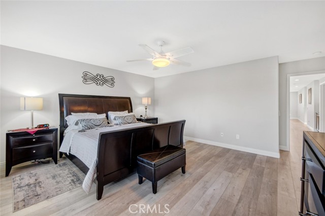 11226 Ravenna Lane, Porter Ranch CA: https://media.crmls.org/medias/2b01981a-ca78-4b1b-8376-aa9ed10dd38e.jpg
