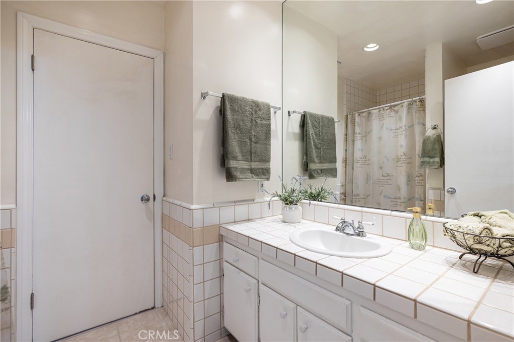 2B01D538 1D6E 4C8C 9E3C B7C6Ad3A68E1 19947 Ingomar St, Winnetka, Ca 91306 &Lt;Span Style='Backgroundcolor:transparent;Padding:0Px;'&Gt; &Lt;Small&Gt; &Lt;I&Gt; &Lt;/I&Gt; &Lt;/Small&Gt;&Lt;/Span&Gt;