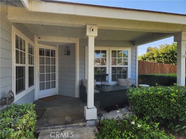 Detail Gallery Image 2 of 7 For 2720 E Walnut Ave #1,  Orange,  CA 92867 - 3 Beds | 2 Baths