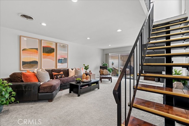 Detail Gallery Image 5 of 39 For 21282 Wavecrest Cir, Huntington Beach,  CA 92646 - 2 Beds | 2 Baths