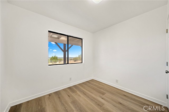 Detail Gallery Image 14 of 30 For 7950 Di Francesco St, Apple Valley,  CA 92308 - 3 Beds | 2 Baths