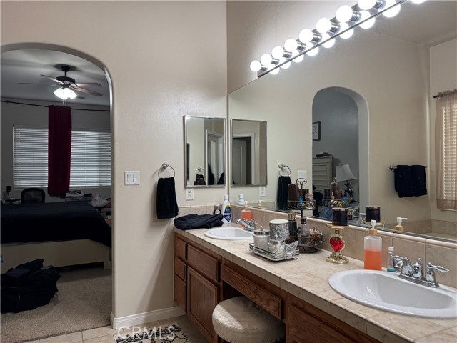 Detail Gallery Image 27 of 38 For 6719 Stafford Falls Dr, Bakersfield,  CA 93312 - 3 Beds | 2/1 Baths