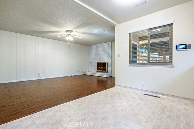 Detail Gallery Image 19 of 41 For 6647 N Anna St, Fresno,  CA 93710 - 3 Beds | 2 Baths