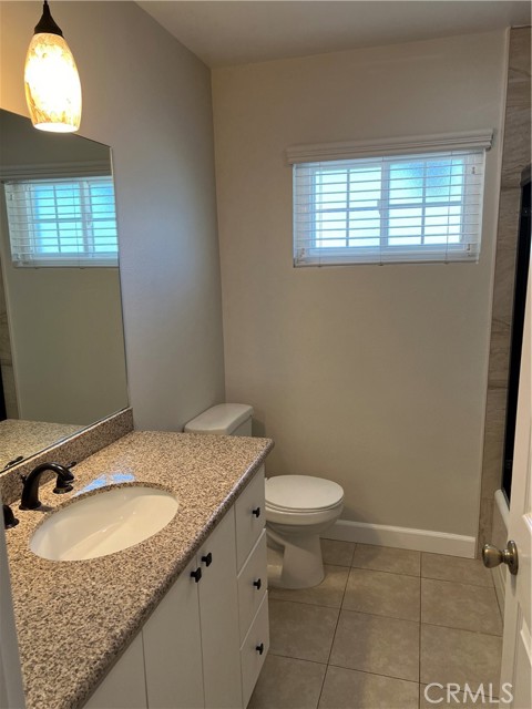 Upstairs Hallway bath