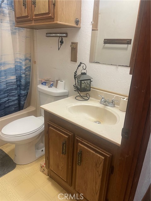 54 Pates Mountain Court, Oroville CA: https://media.crmls.org/medias/2b060f43-a91e-4a0b-ade6-c6907aa814e9.jpg