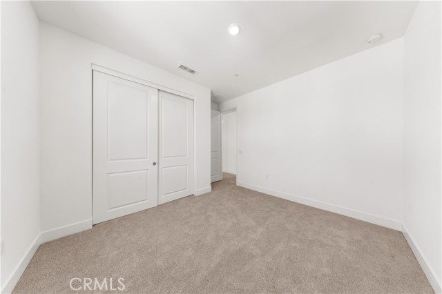 129 Great Park Blvd, Irvine CA: https://media.crmls.org/medias/2b065628-3865-4d20-8aad-32d4fcbbe02f.jpg