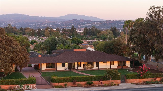 410 N Angelina Drive, Placentia CA: https://media.crmls.org/medias/2b067c54-f574-435f-ad8a-f41b9c4d0ba1.jpg